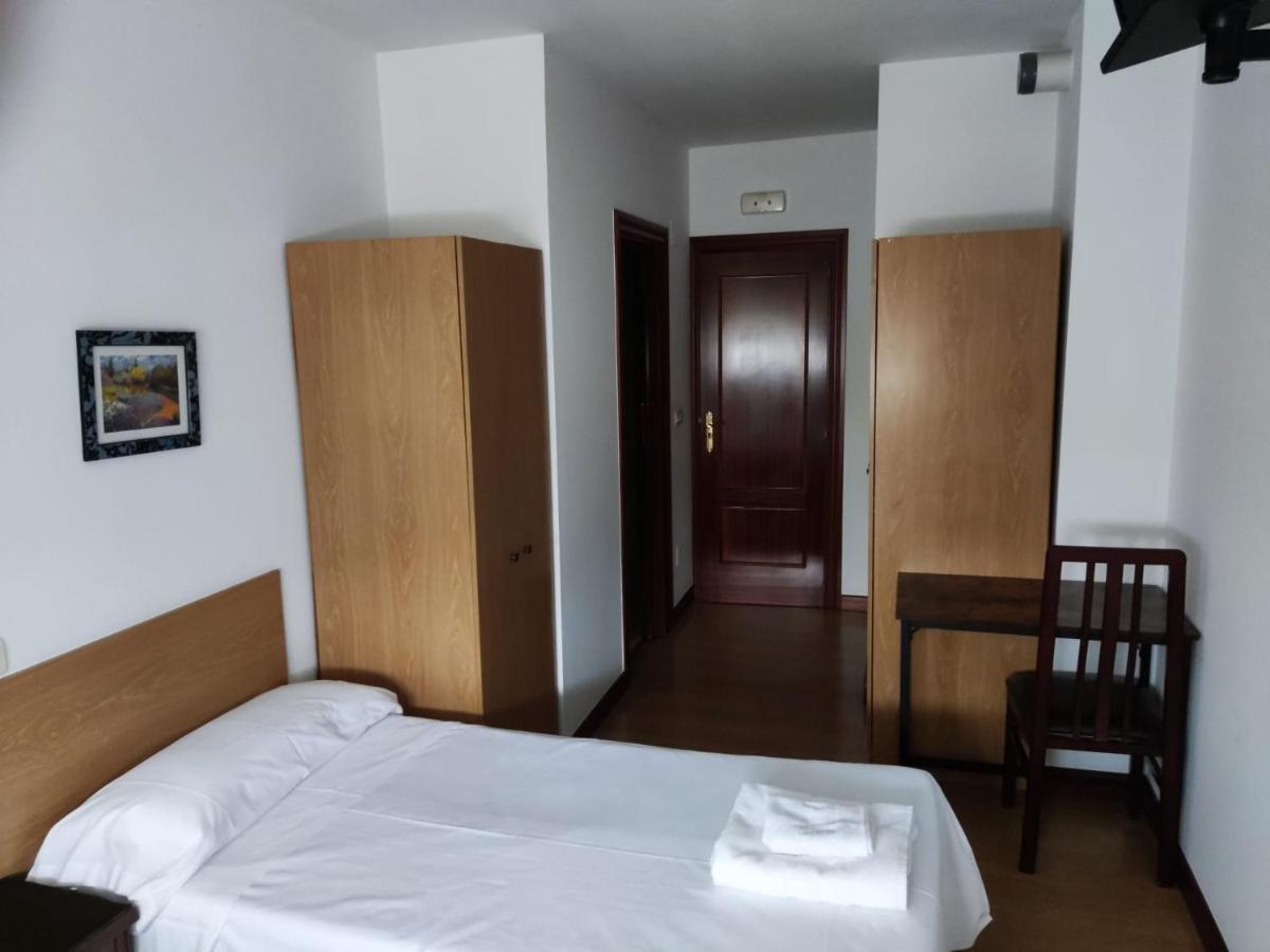 Pension Las Matillas Miranda de Ebro Exterior photo