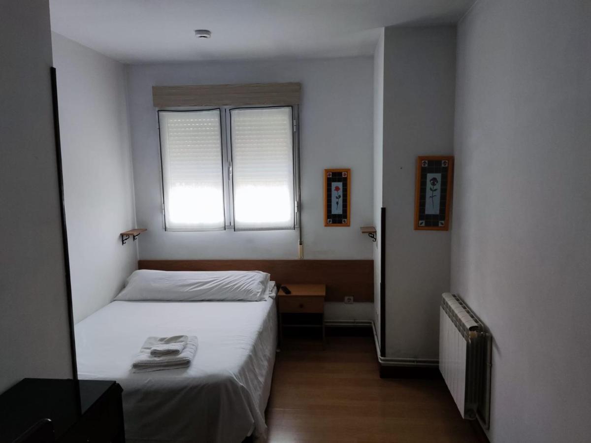 Pension Las Matillas Miranda de Ebro Exterior photo