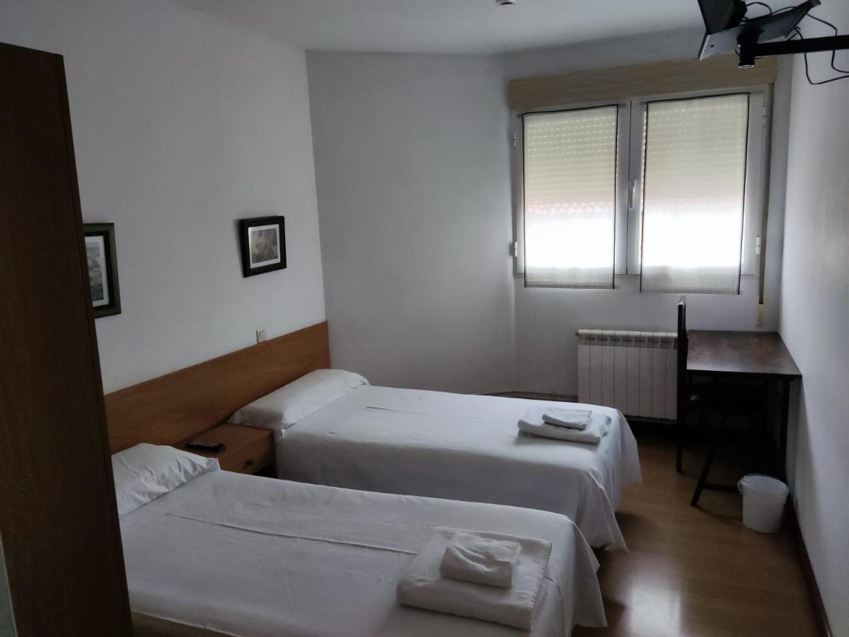 Pension Las Matillas Miranda de Ebro Exterior photo